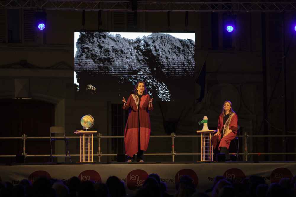Le ragazze salveranno il mondo - Annalisa Corrado e Monica Morini