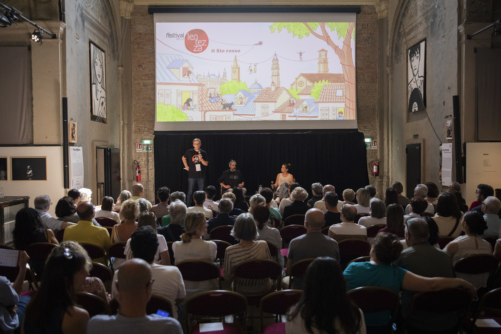 2100 - Simone Pieranni