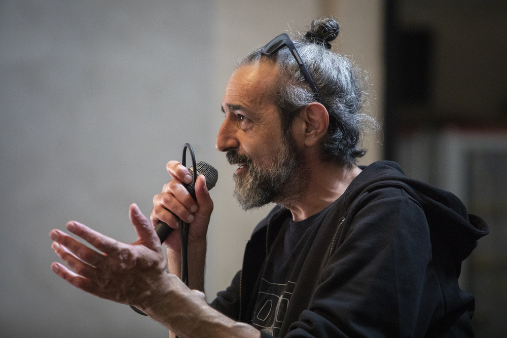 2100 - Simone Pieranni