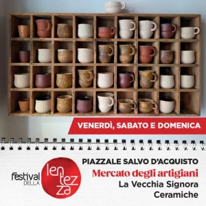 La vecchia signora delle ceramiche - Sculture e gioielli nati da argille selvatiche scavate personalmente. Lavorazioni manuali che uniscono modellazione classica e tornio in forme organiche uniche.